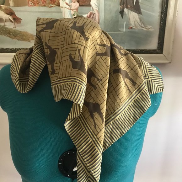 ECHO:GOLD AND BROWN SILKGIRAFFE PATTERN SCARF